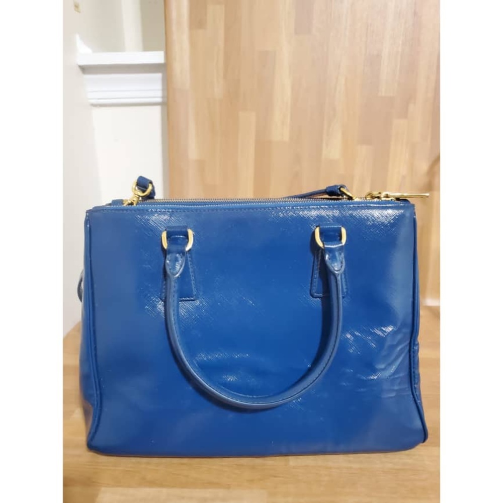 Authentic Prada Saffiano Patent Leather Front Pocket Double Zip Lux Tote - Picture 4 of 11
